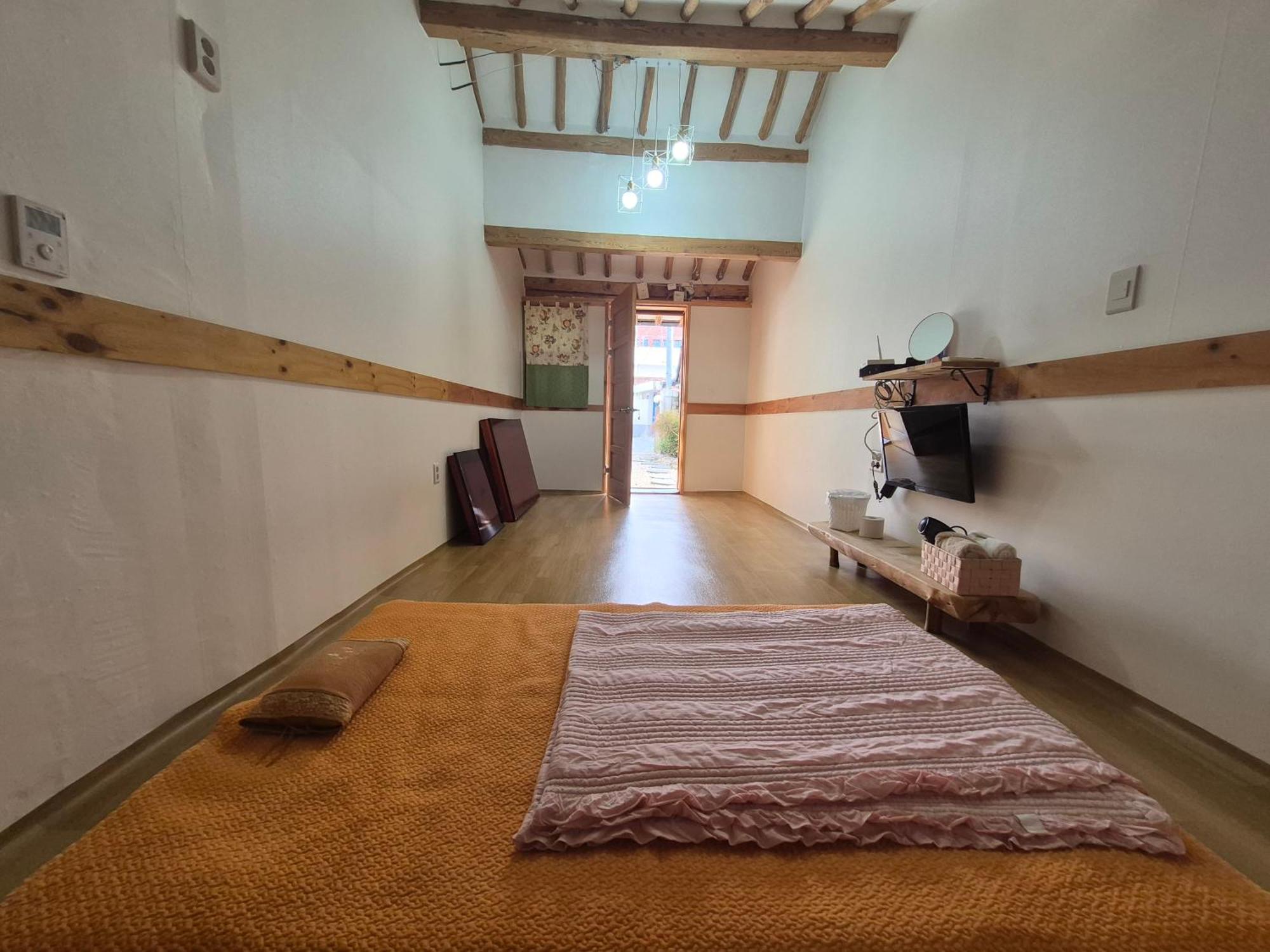 Jeonju Tosarang Guesthouse Oda fotoğraf